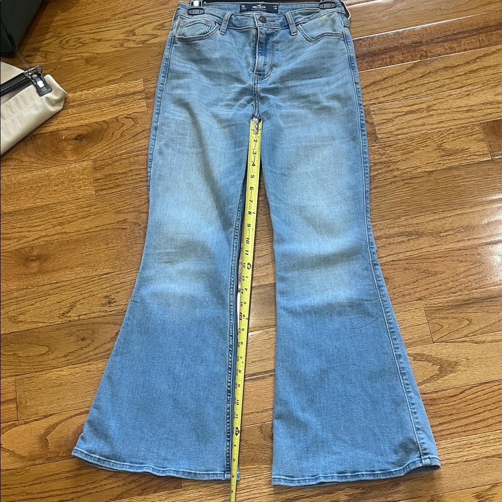 Hollister Light Blue Flare Jeans. 27 short